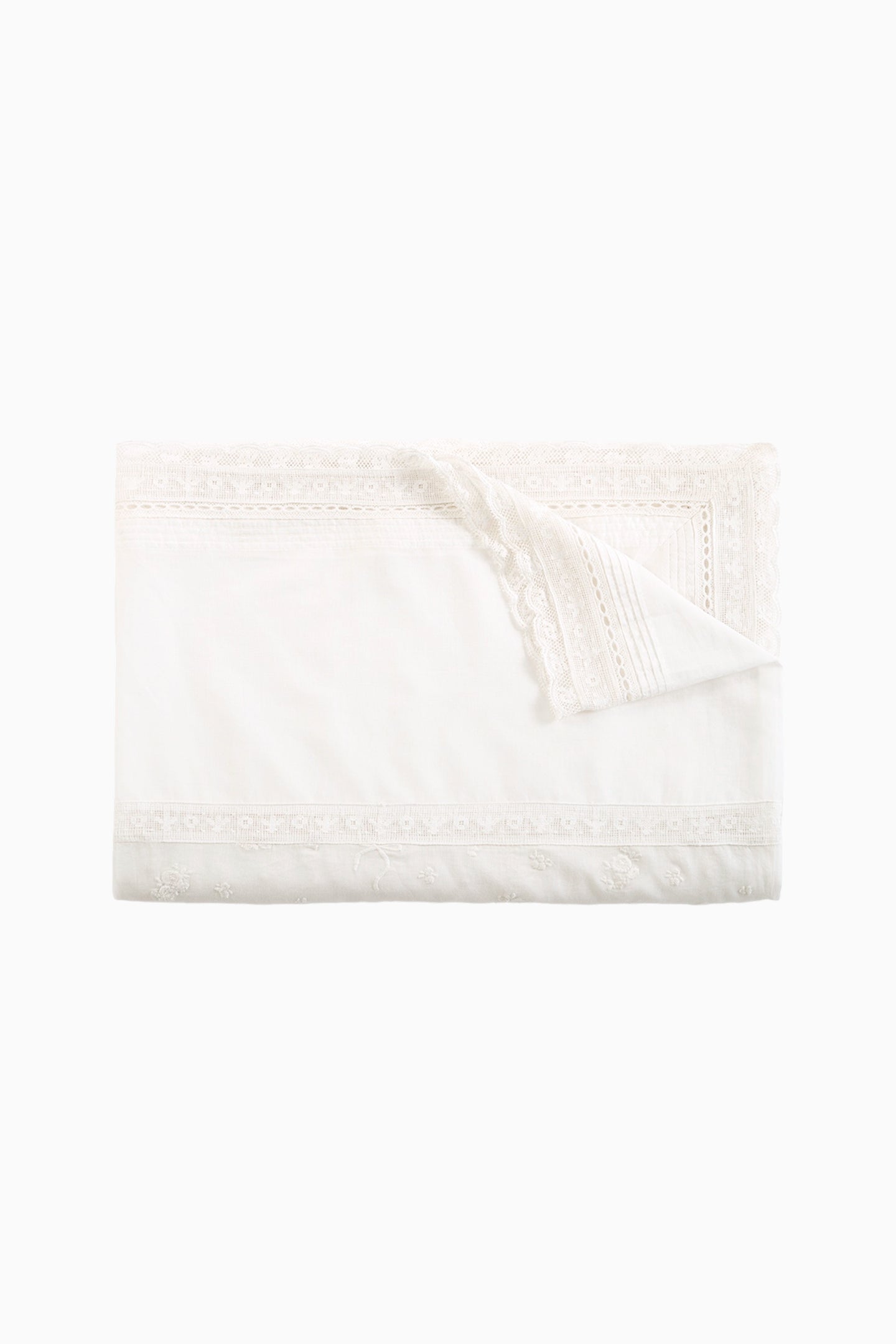 Victorian Table Linen | Loveshackfancy online