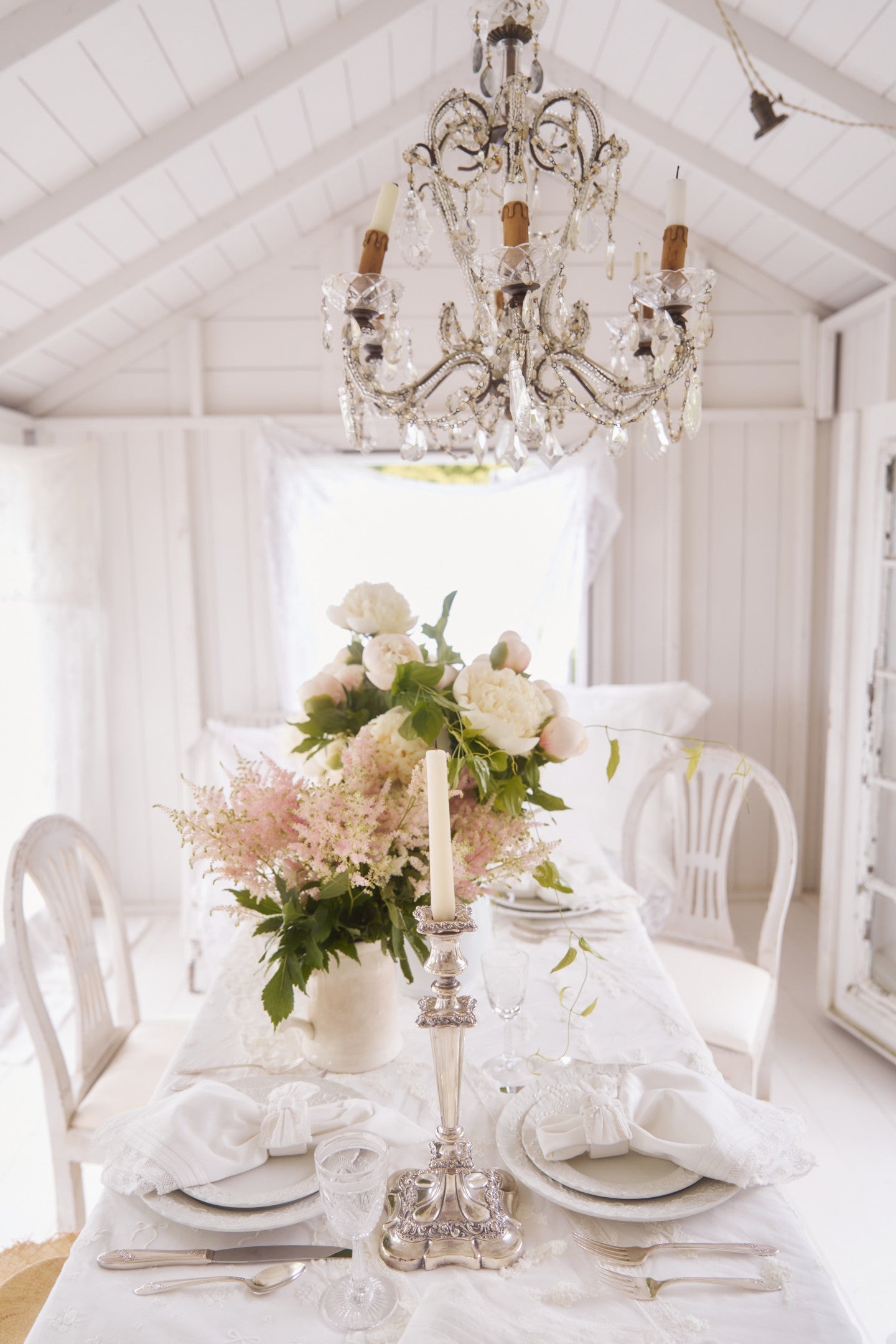 Victorian Table Linen | Loveshackfancy online